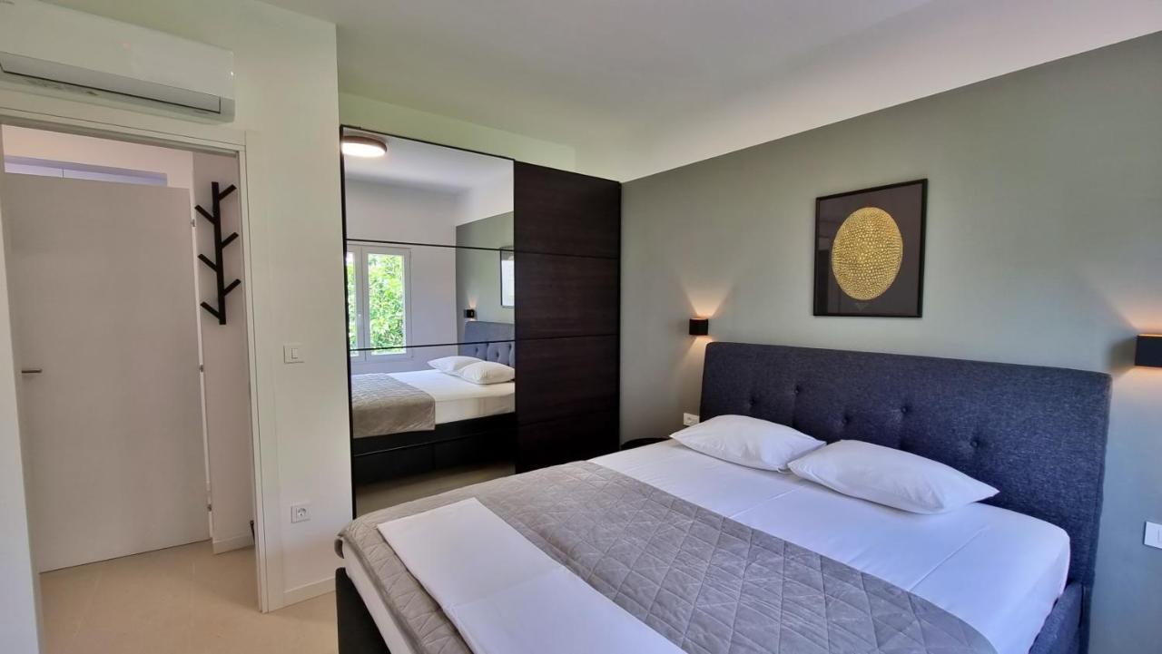Apartment La Vie Omiš Esterno foto