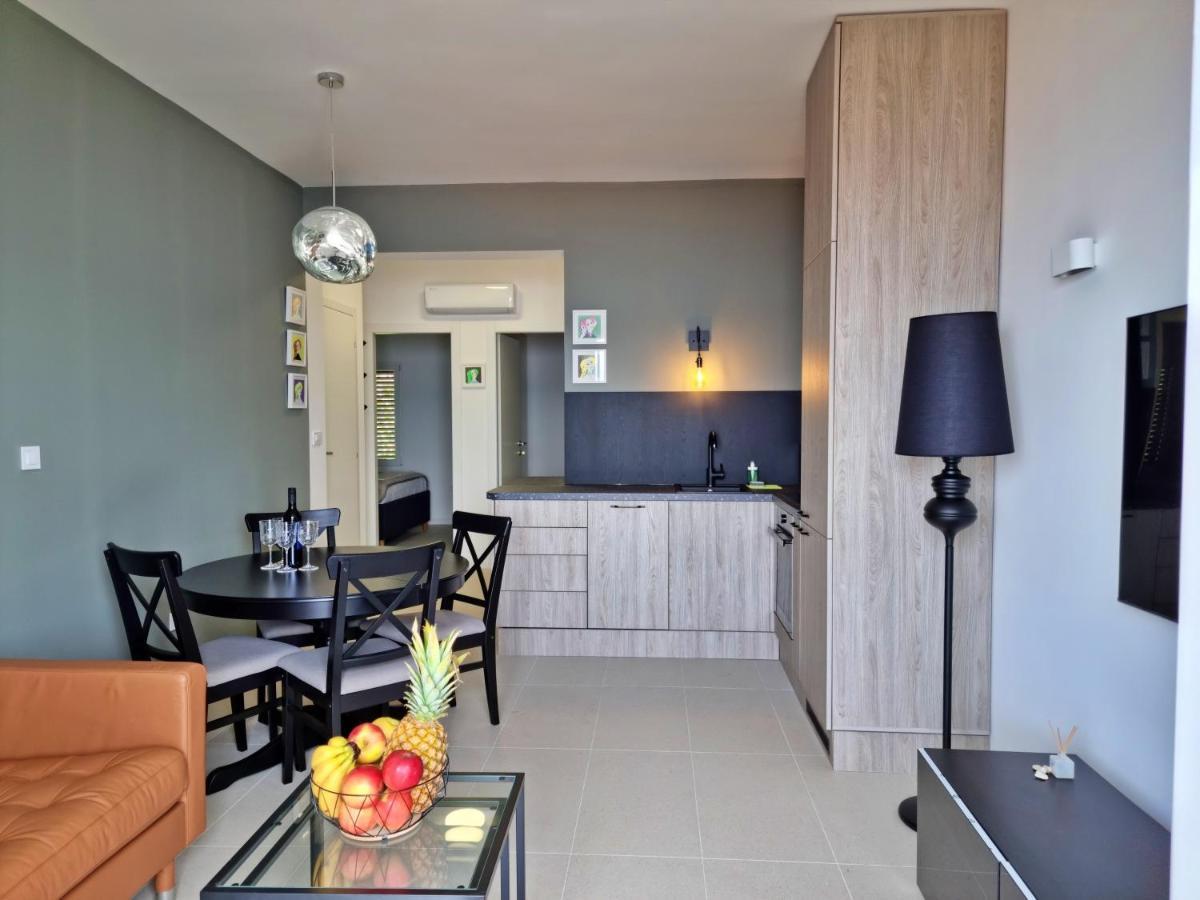Apartment La Vie Omiš Esterno foto
